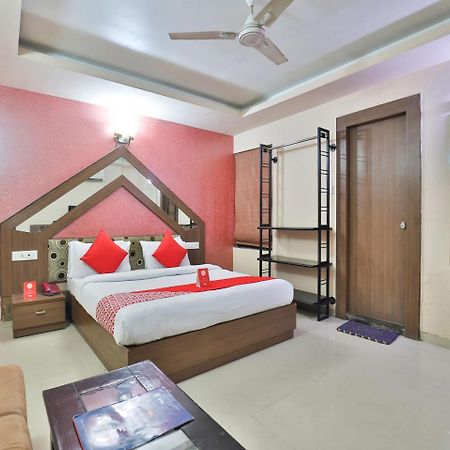 Oyo 4161 Hotel Shailly Inn Amhedabad Dış mekan fotoğraf