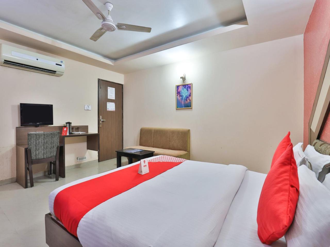 Oyo 4161 Hotel Shailly Inn Amhedabad Dış mekan fotoğraf